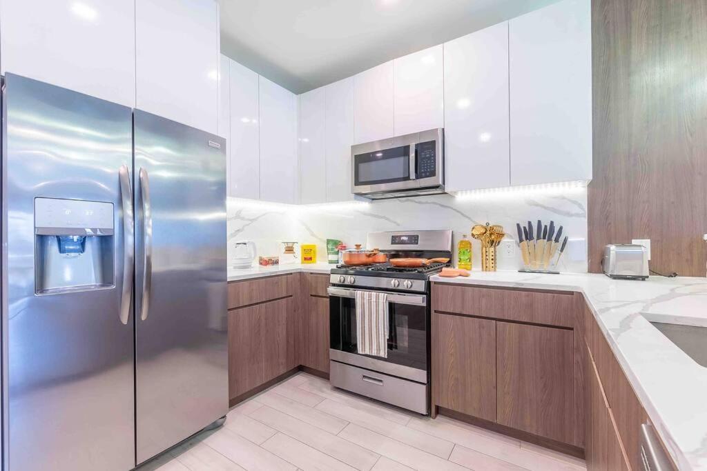 Spacious Suite With Free Parking In Downtown, 3 Beds, Dining For 6, Kitchen In Apt, Washer And Dryer In Apt, 15 Min To Airport Newark Buitenkant foto